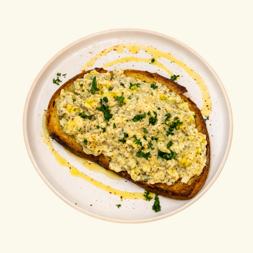 SCRAMBLED EGG TOAST